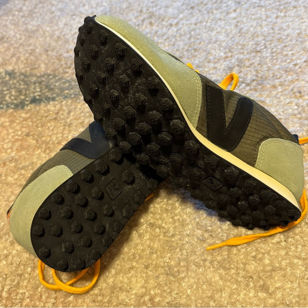 NEW VEJA Rio Branco Sneaker in Khaki Black - Picture 6 of 6